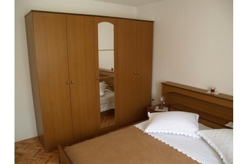 Kroatija Privát Okrug Donji, Eksterjeras